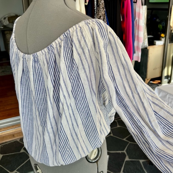 Bohemian Off-the-shoulder Gap Top - Picture 3 of 7